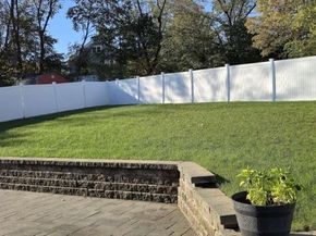 28 Goldencrest Ave, Waltham MA 02451