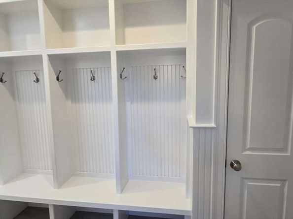 28 Goldencrest Ave, Waltham MA 02451