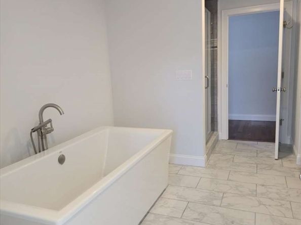 28 Goldencrest Ave, Waltham MA 02451