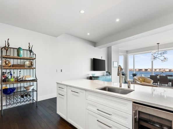 22 Liberty Dr 6F, Boston MA 02210