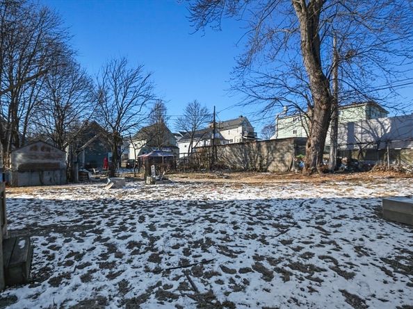 23 Ashton St., Worcester MA 01605