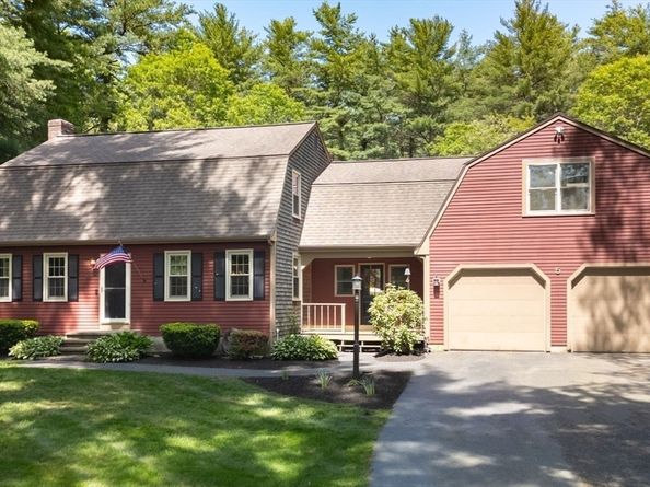 5 Brook St, Middleboro MA 02346