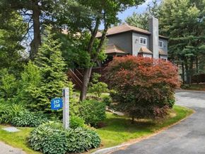 254 Captain Eames Cir 254, Ashland MA 01721