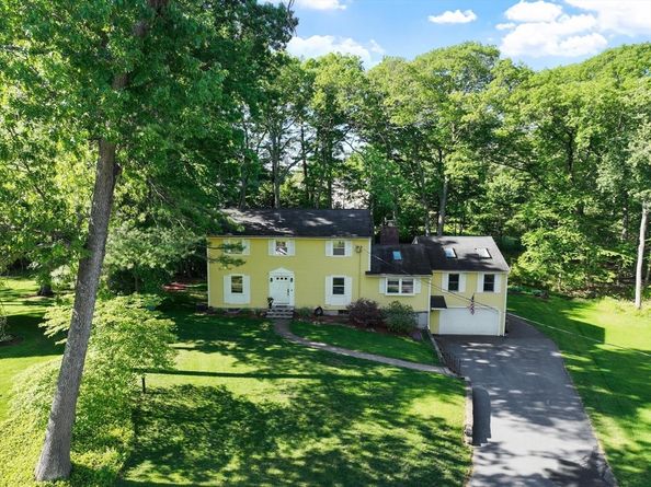 10 Lancaster Place, Andover MA 01810