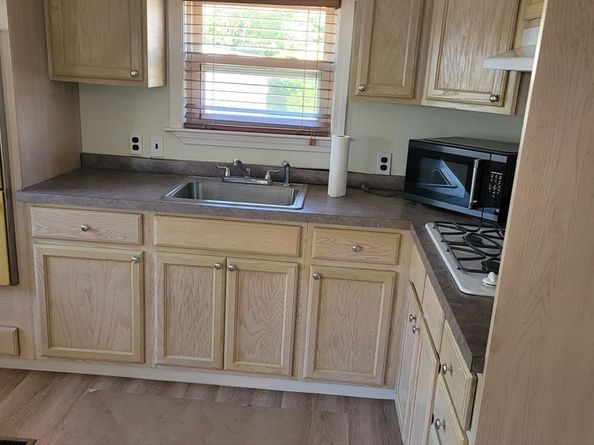 252 Newbury 58, Peabody MA 01960