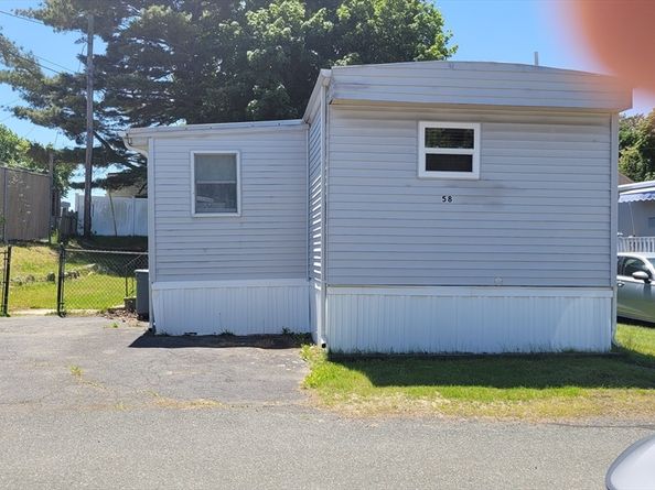 252 Newbury 58, Peabody MA 01960