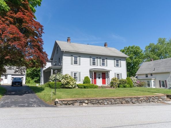 106-108 Chestnut St, Southbridge MA 01550