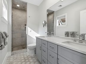 10-14 Sydney St 8, Boston MA 02125