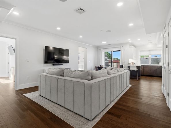 10-14 Sydney St 8, Boston MA 02125