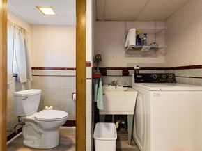 11 Adams St, Salem MA 01970