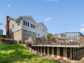 11 Adams St, Salem MA 01970