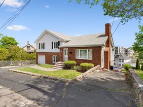 11 Adams St, Salem MA 01970