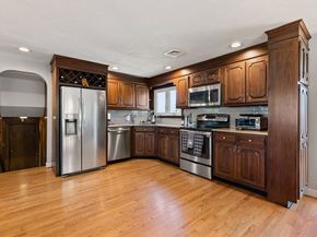 11 Adams St, Salem MA 01970