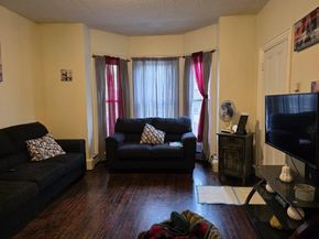 4 Home St, Worcester MA 01609