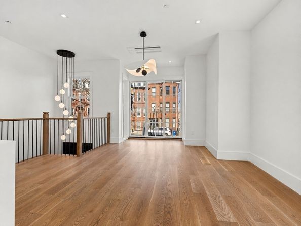 561 East Broadway 561, Boston MA 02127