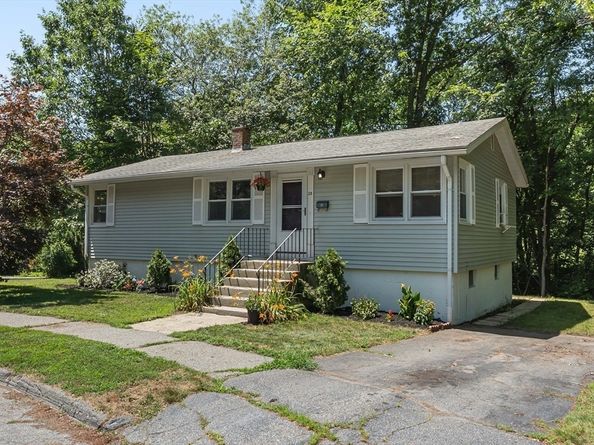 28 Greybert Ln, Worcester MA 01602