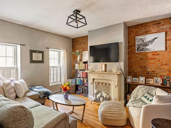 60 Beacon St 1, Chelsea MA 02150