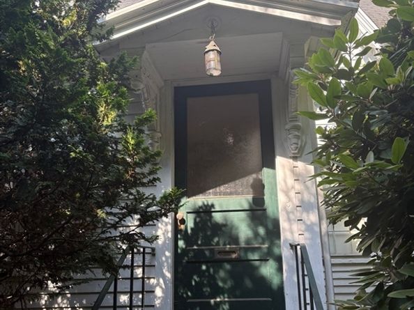 12 Nelson Pl, Worcester MA 01605