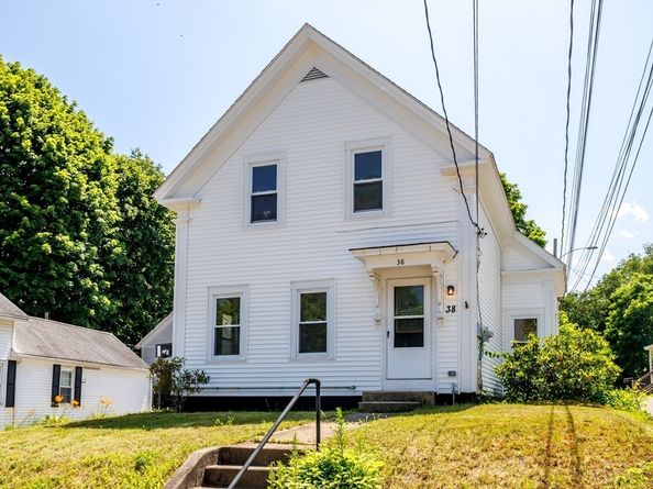 38 Cottage Street, Leominster MA 01453