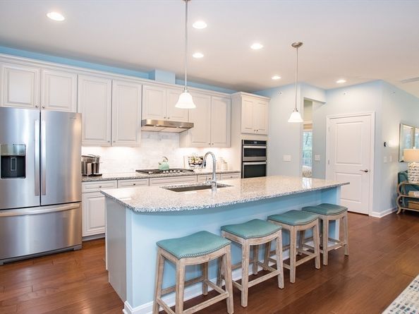 10 Weathervane Drive 20, Walpole MA 02081