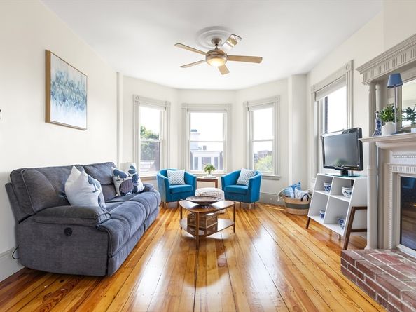 100 Broadway 5, Chelsea MA 02150
