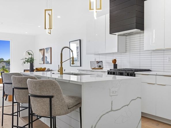 66 Mcgrath Highway 508, Quincy MA 02169