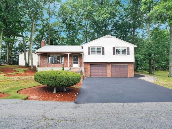 40 Himoor Circle, Randolph MA 02368