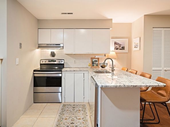356-358 Main St 12, Boston MA 02129