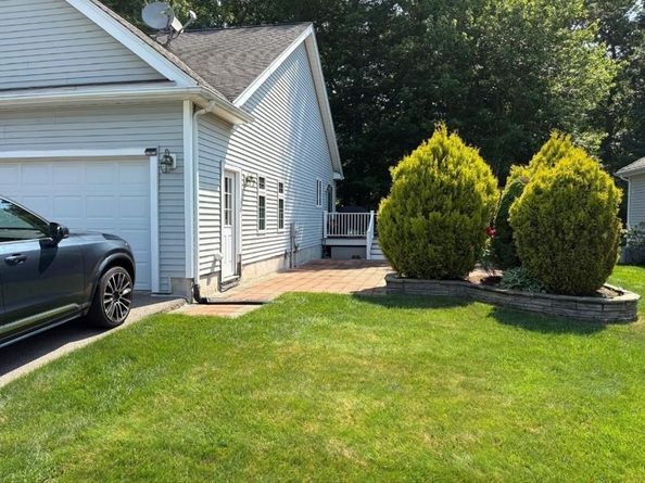 46 Alexandra's Way, Brockton MA 02301
