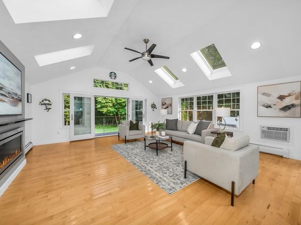59 Bannan Dr, North Andover MA 01845