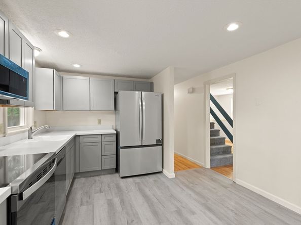 18 Great Meadow Dr, Carver MA 02330
