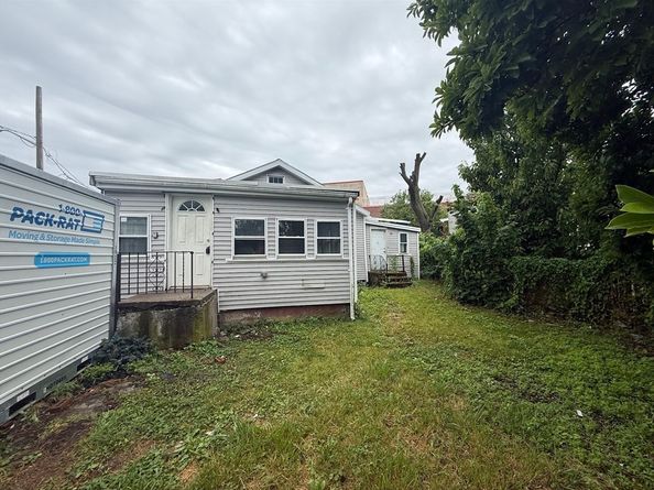 33 Avalon St, Revere MA 02151