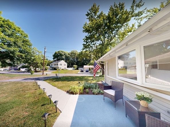 22 Corrine Dr, Framingham MA 01701