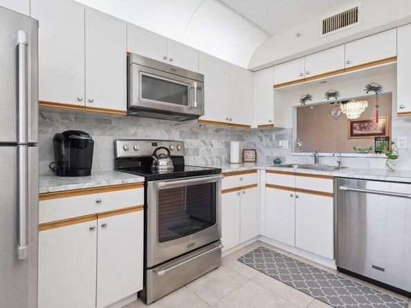 15342 Lakes Of Delray Boulevard 94, Delray Beach FL 33484