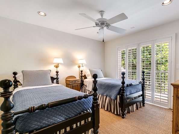 1833 SE 7th St, Fort Lauderdale FL 33316
