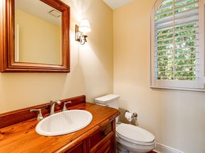 1833 SE 7th St, Fort Lauderdale FL 33316