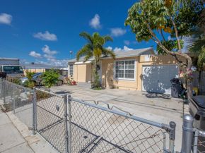 922 S Dixie Street, Lake Worth Beach FL 33460
