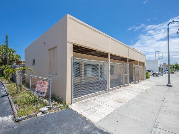 922 S Dixie Street, Lake Worth Beach FL 33460