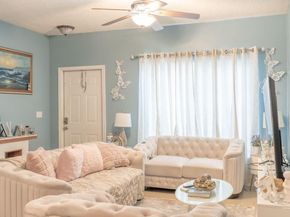 3332 Confetti Ln, Margate FL 33063