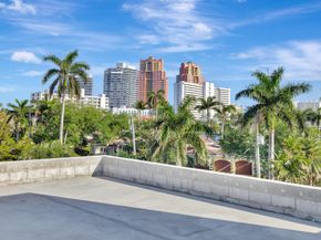 3025 NE 25th St, Fort Lauderdale FL 33305