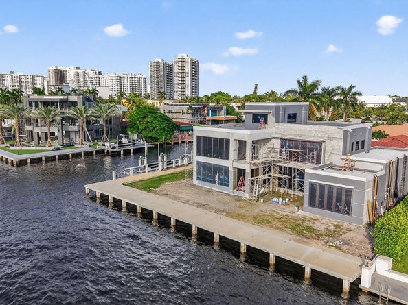 3025 NE 25th St, Fort Lauderdale FL 33305