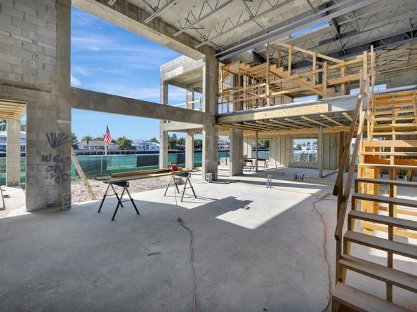 3025 NE 25th St, Fort Lauderdale FL 33305