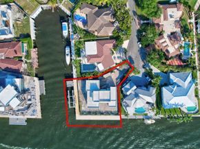 3025 NE 25th St, Fort Lauderdale FL 33305