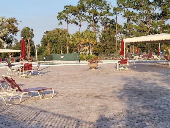4700 Lucerne Lakes Boulevard 407, Lake Worth FL 33467