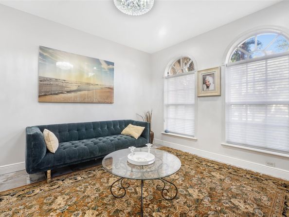 9526 NW 52nd Pl, Coral Springs FL 33076