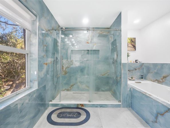 9526 NW 52nd Pl, Coral Springs FL 33076