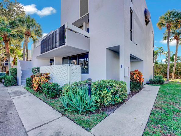 1100 SE 5th Ct 1, Pompano Beach FL 33060