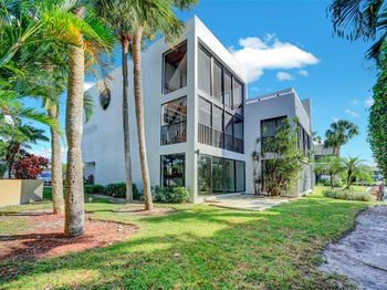 1100 SE 5th Ct