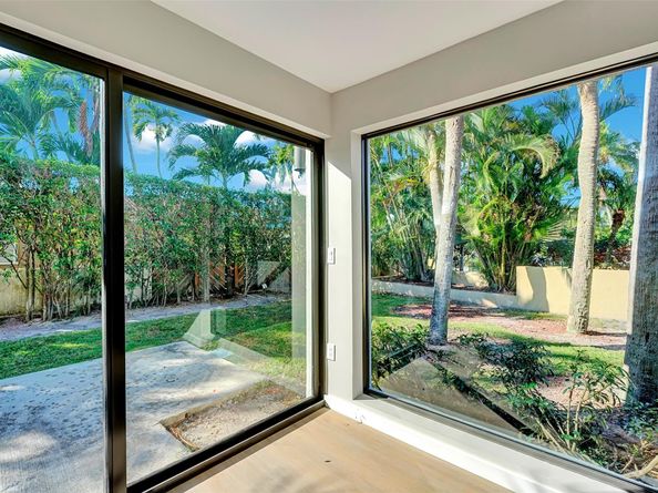 1100 SE 5th Ct 1, Pompano Beach FL 33060