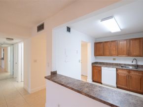 9233 SW 8 Street 222, Boca Raton FL 33428